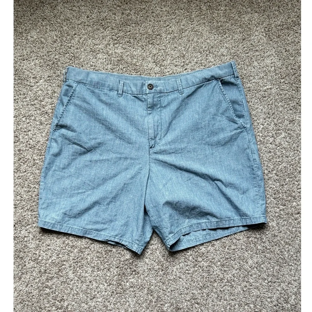 Gap Mens I Light Blue Chambray I Size 38, 8 Inch I Inseam Flat Front Shorts